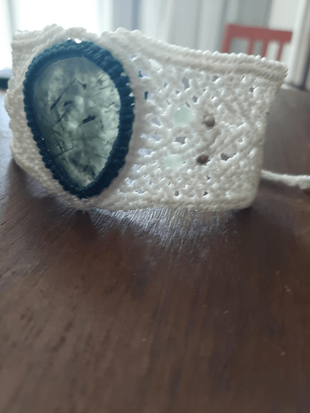 Bracelet macramé et pierre. Préhnite 