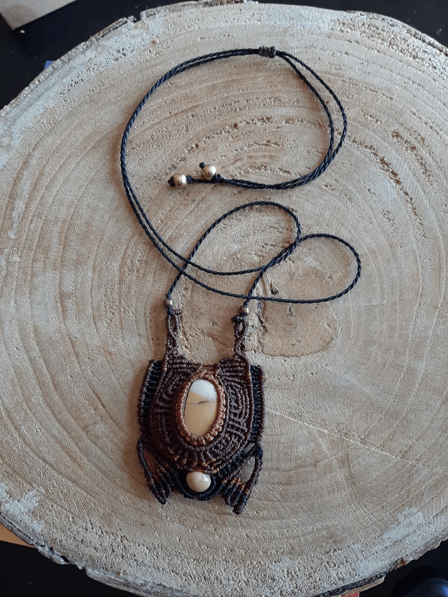 Collier macramé et Mokaïte